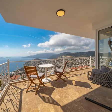 5 Bedroom - 1064 *