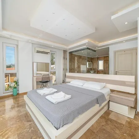 5 Bedroom - 1064 Kalkan