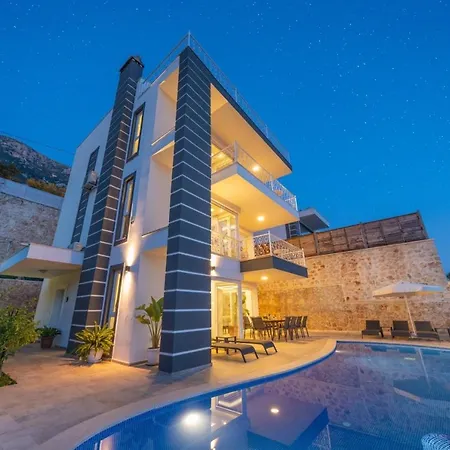 5 Bedroom - 1064 *