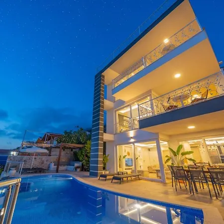 5 Bedroom - 1064 *